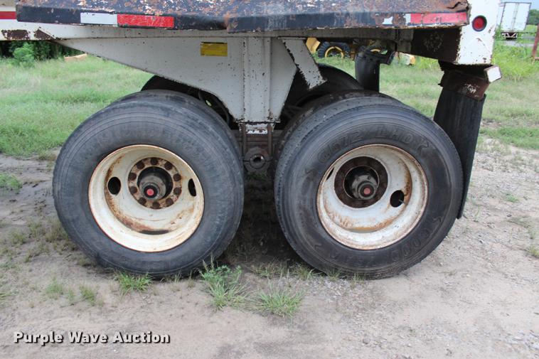 image for item BE9314 2004 CTS end dump trailer