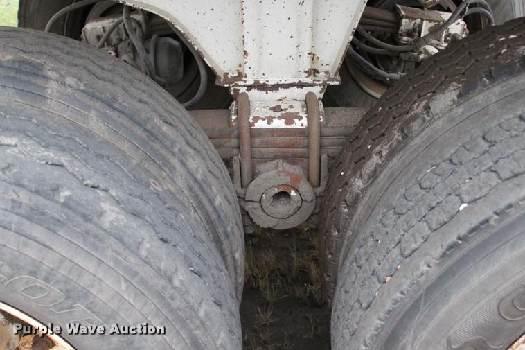 image for item BE9314 2004 CTS end dump trailer