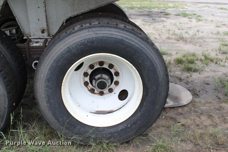 image for item BE9314 2004 CTS end dump trailer