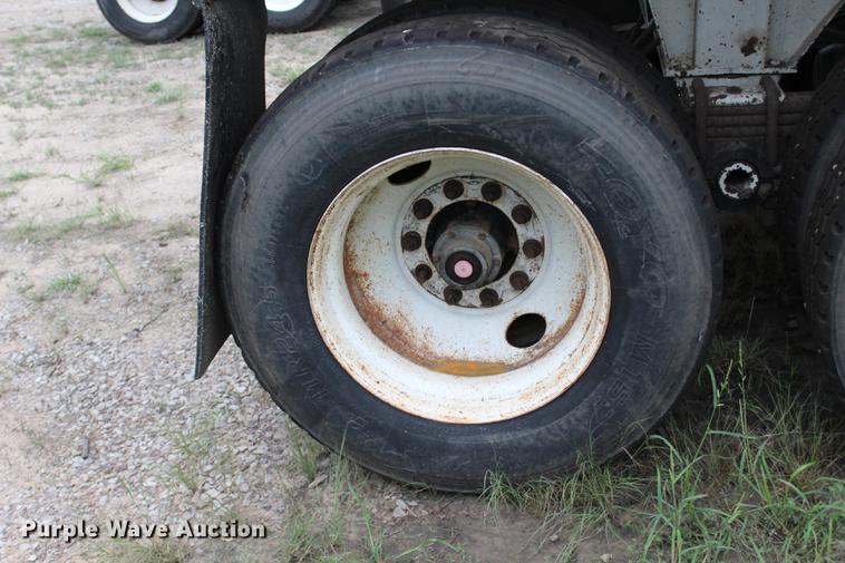 image for item BE9314 2004 CTS end dump trailer