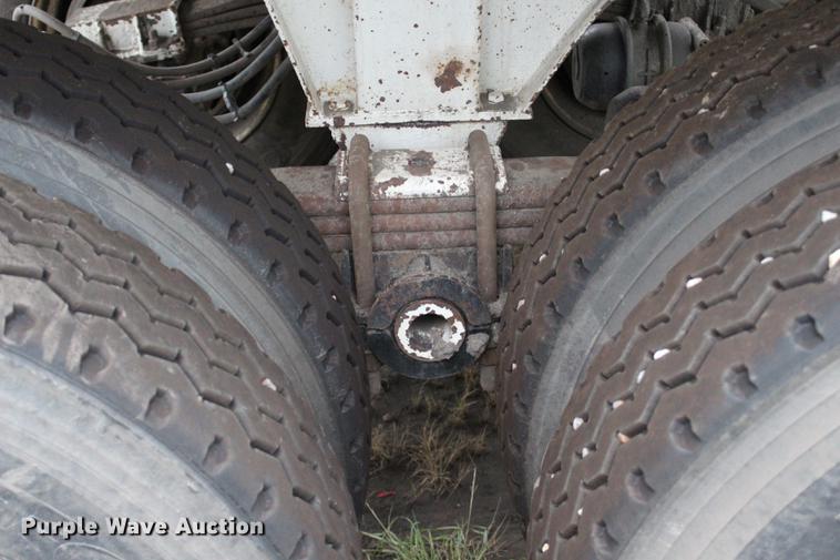 image for item BE9314 2004 CTS end dump trailer