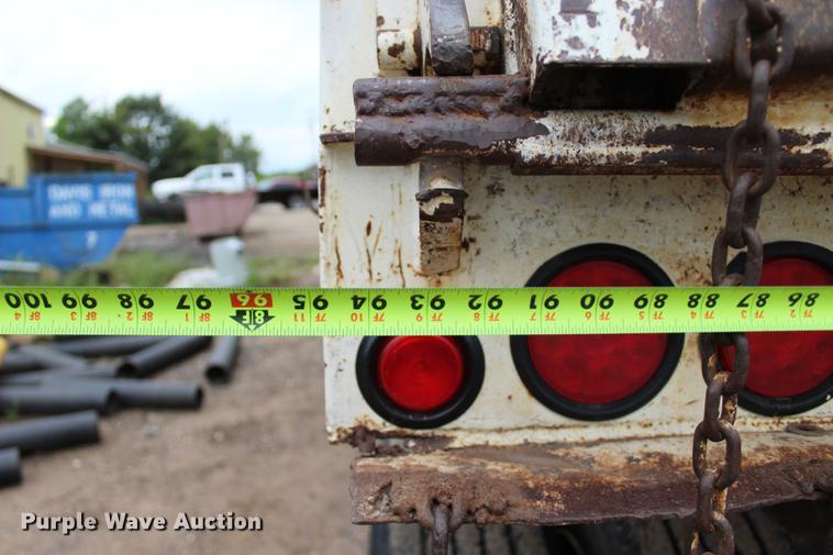 image for item BE9315 1984 Clement H22623BT end dump trailer