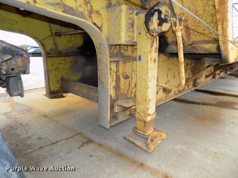 image for item DB8642 1991 Transcraft TDL1401950X102 drop deck equipment trailer