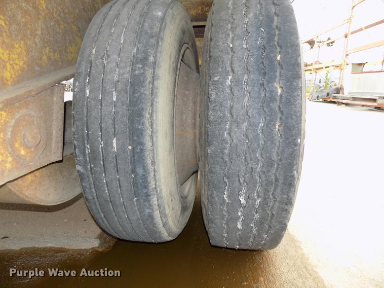 image for item DB8642 1991 Transcraft TDL1401950X102 drop deck equipment trailer