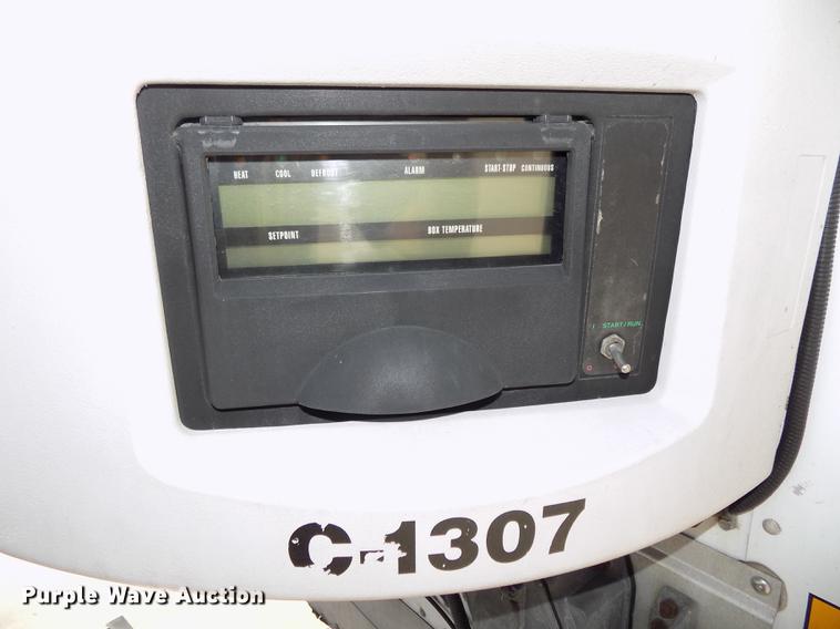 image for item DB8679 2007 Utility 3000R refrigerated van trailer