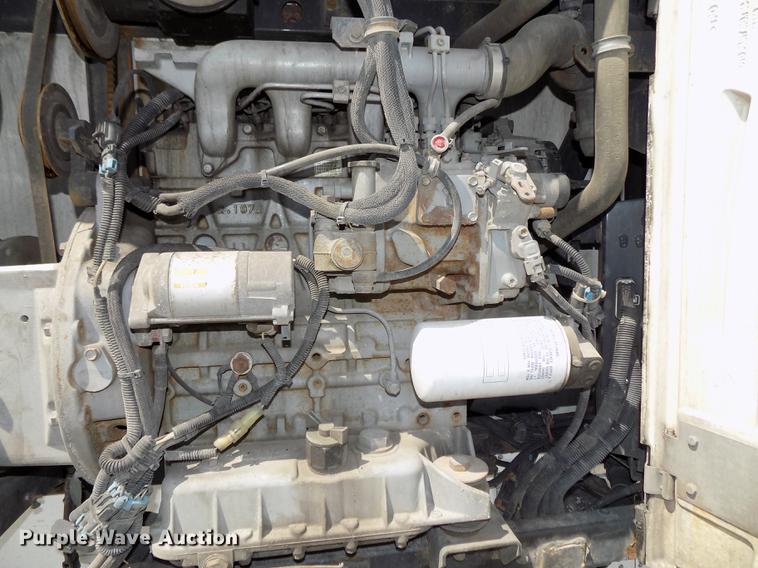 image for item DB8679 2007 Utility 3000R refrigerated van trailer