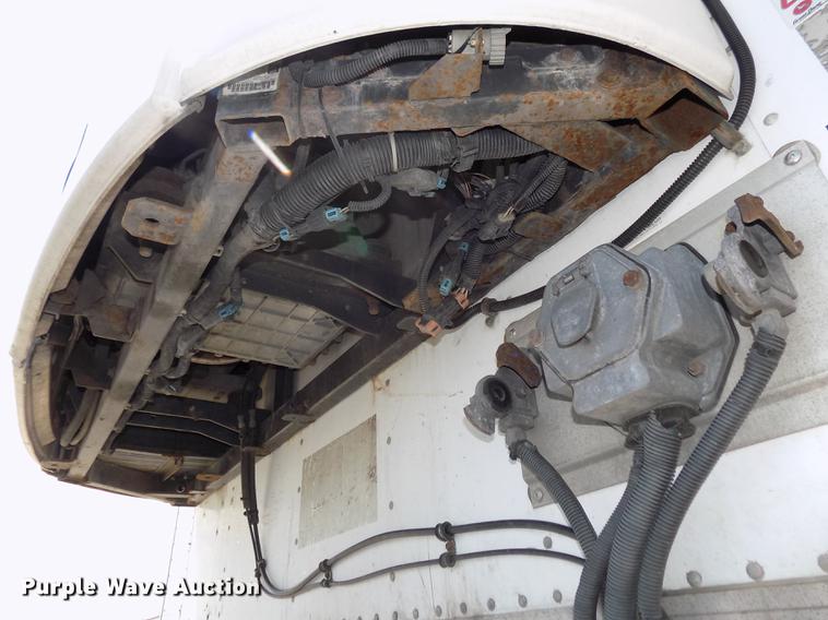 image for item DB8679 2007 Utility 3000R refrigerated van trailer