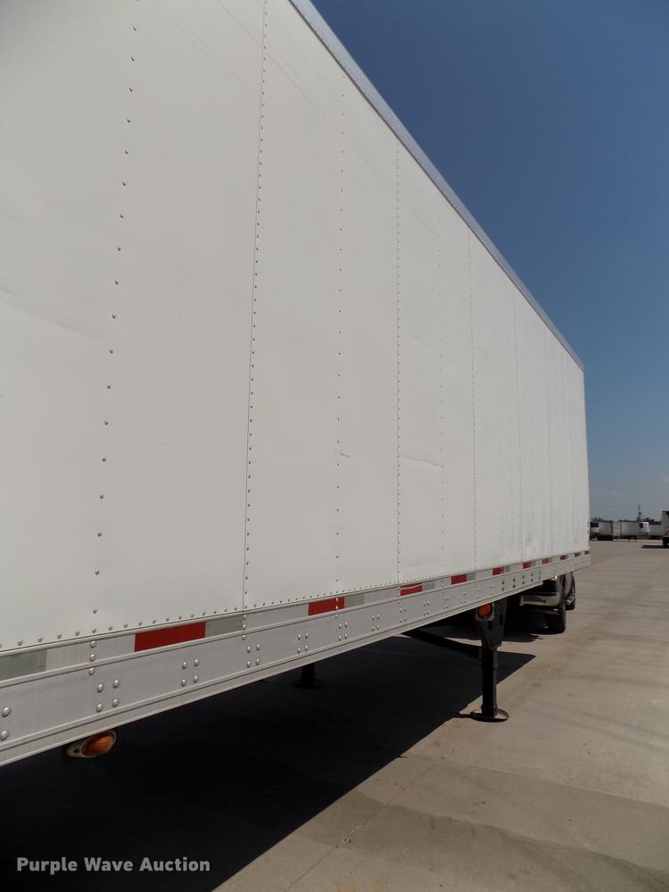 image for item DB8679 2007 Utility 3000R refrigerated van trailer