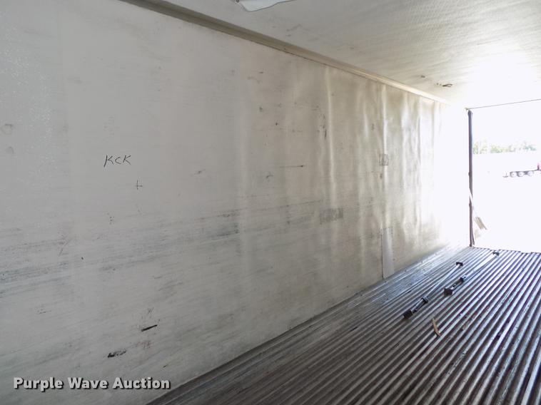 image for item DB8679 2007 Utility 3000R refrigerated van trailer