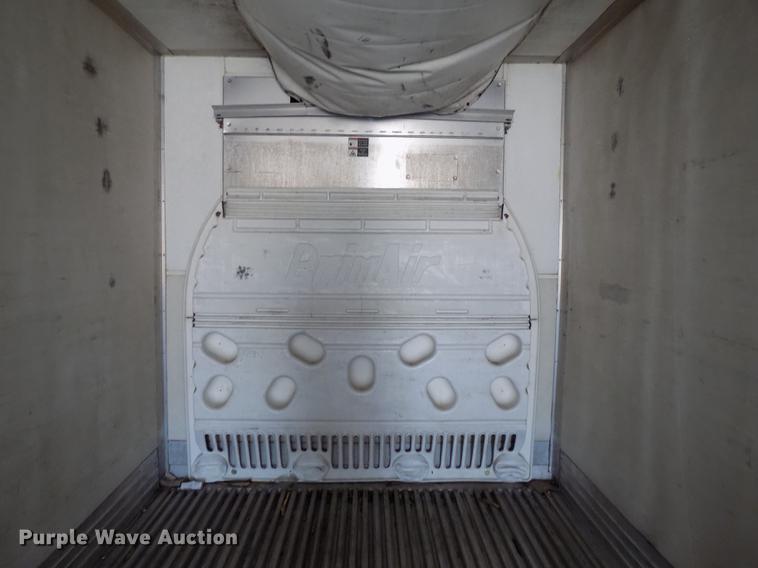 image for item DB8679 2007 Utility 3000R refrigerated van trailer
