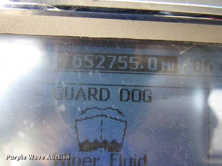 image for item DC0041 2012 Mack CXU613 semi truck