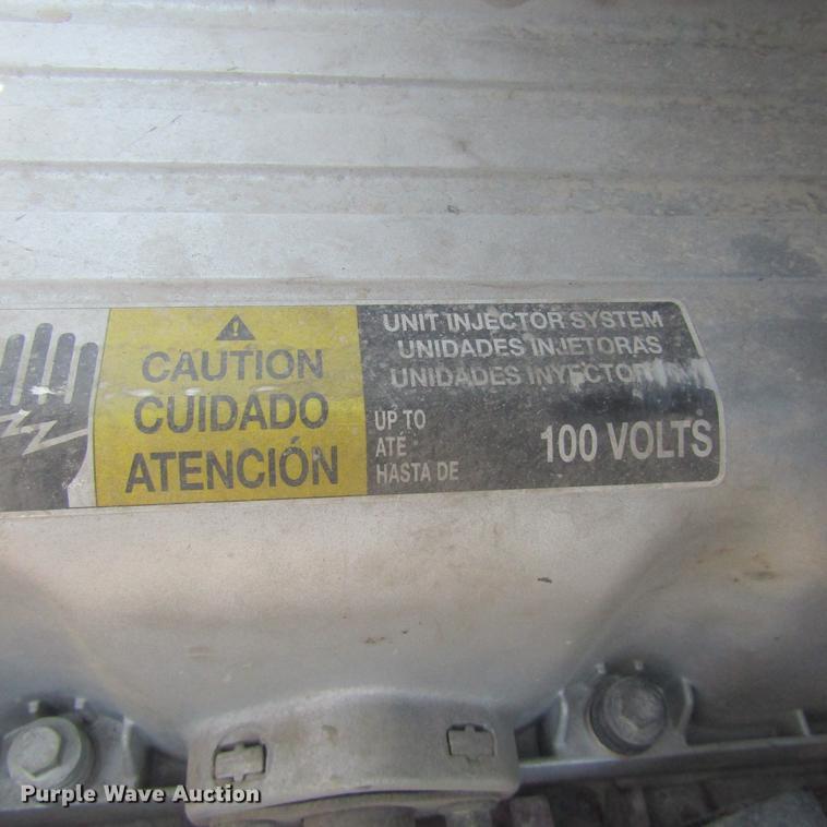 image for item DC0041 2012 Mack CXU613 semi truck