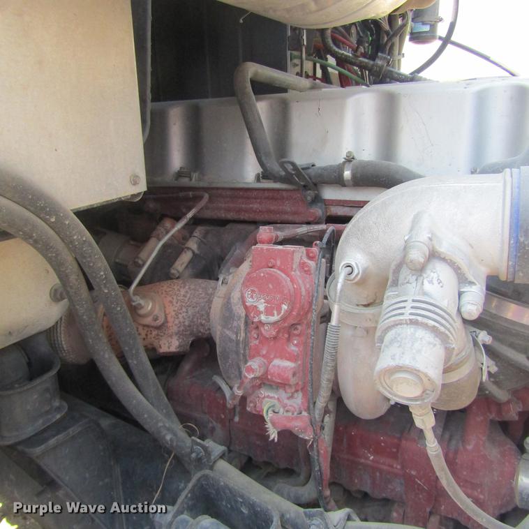 image for item DC0041 2012 Mack CXU613 semi truck