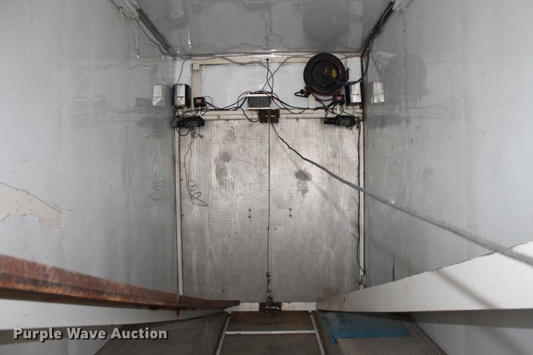 image for item DD5263 1968 American car trailer