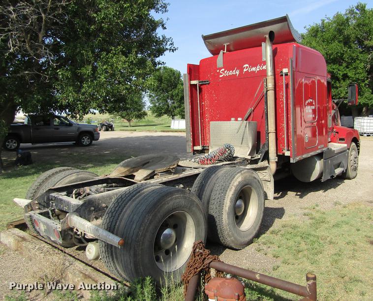 image for item DD5765 1997 Kenworth T600 semi truck