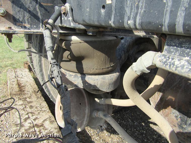 image for item DD5765 1997 Kenworth T600 semi truck