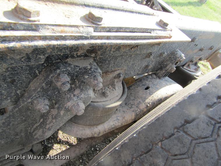 image for item DD5765 1997 Kenworth T600 semi truck