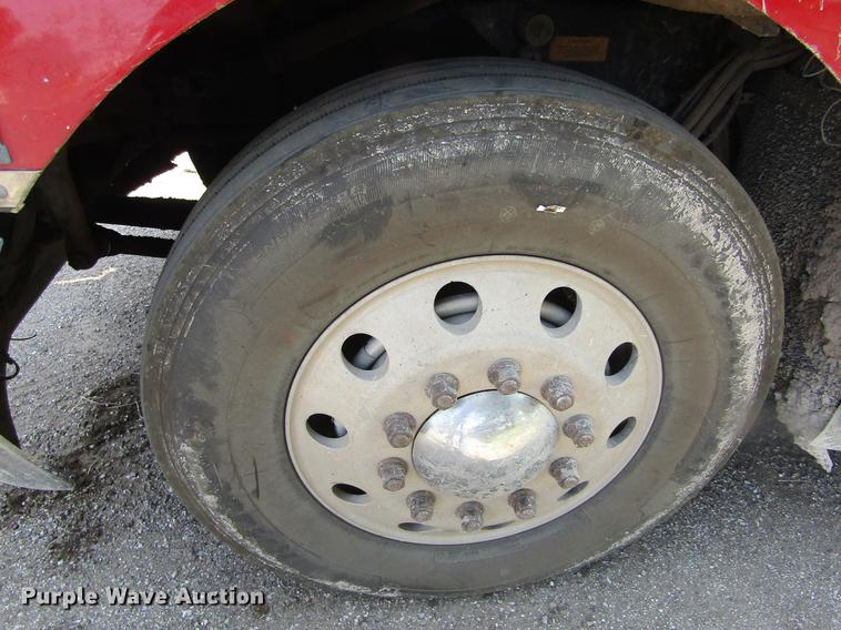 image for item DD5765 1997 Kenworth T600 semi truck