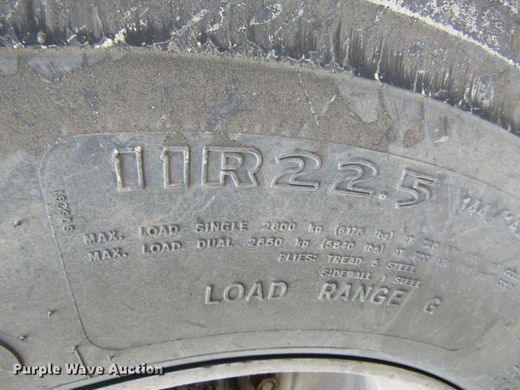 image for item DD5765 1997 Kenworth T600 semi truck