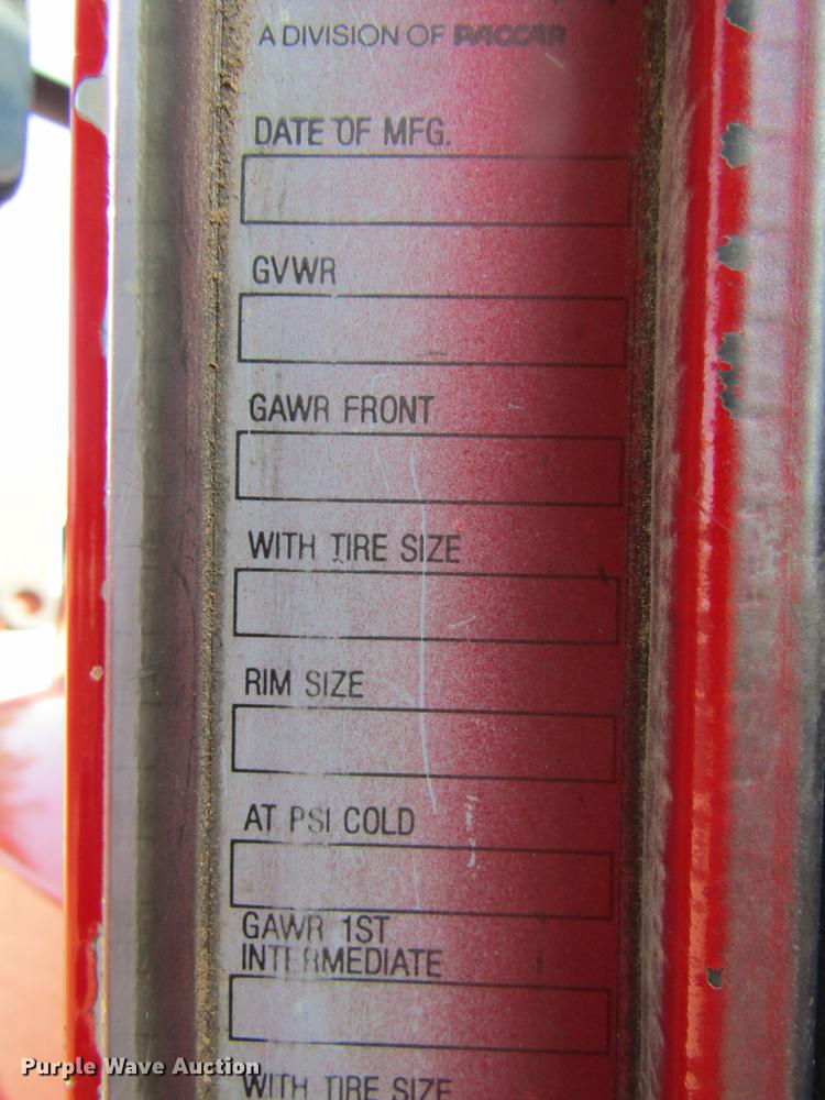 image for item DD5765 1997 Kenworth T600 semi truck