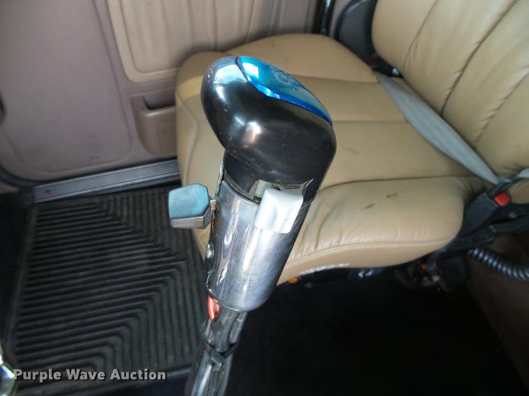 image for item DD5858 2007 Peterbilt 379 semi truck