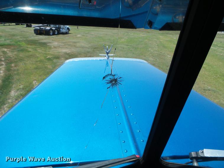 image for item DD5858 2007 Peterbilt 379 semi truck