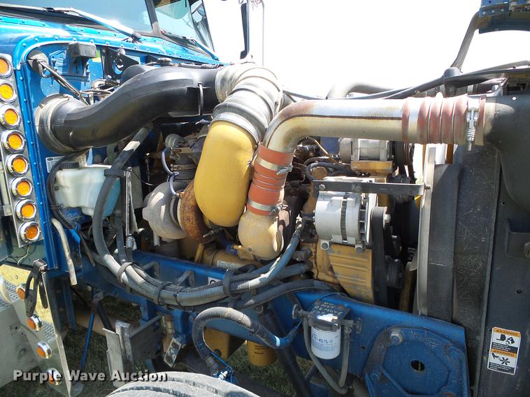 image for item DD5858 2007 Peterbilt 379 semi truck