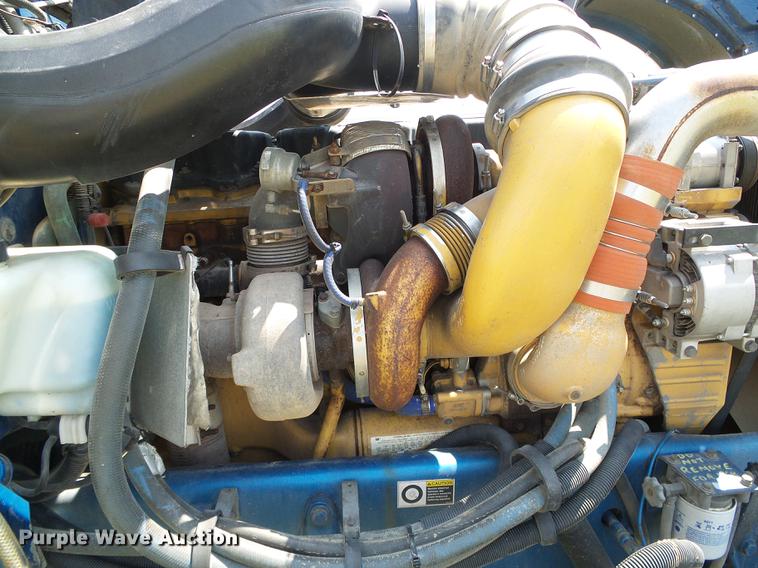 image for item DD5858 2007 Peterbilt 379 semi truck