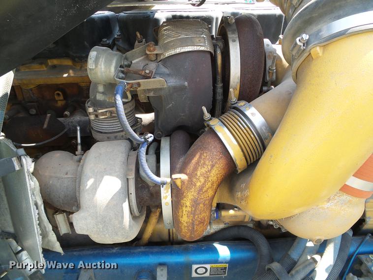 image for item DD5858 2007 Peterbilt 379 semi truck