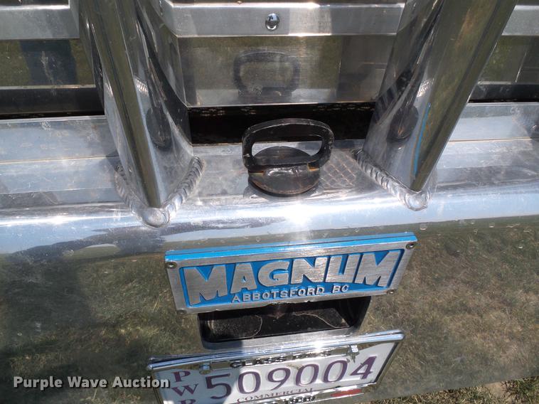 image for item DD5858 2007 Peterbilt 379 semi truck