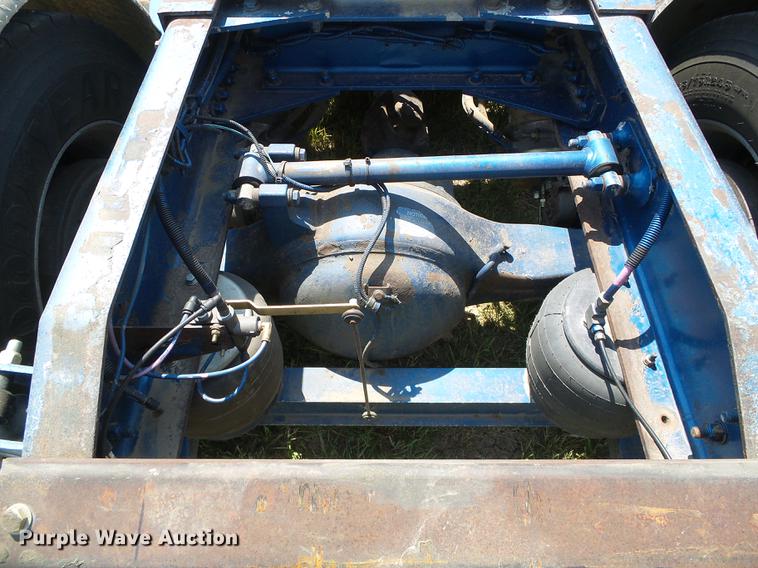 image for item DD5858 2007 Peterbilt 379 semi truck