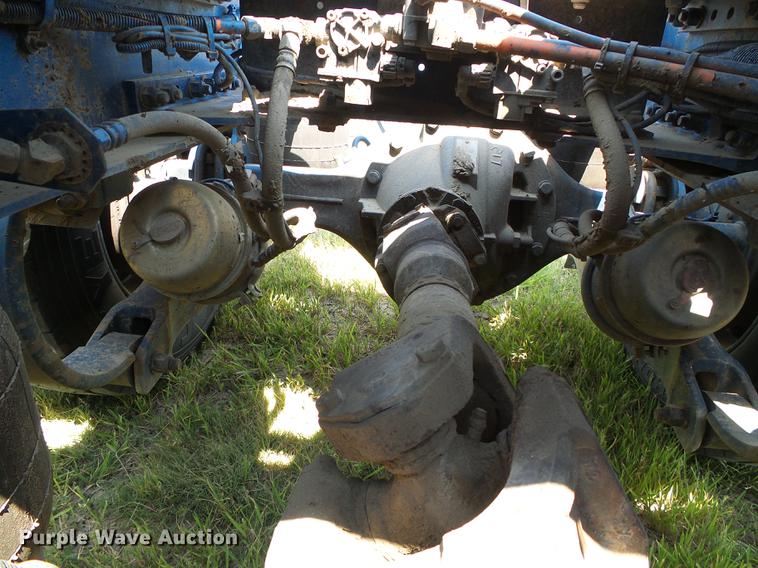 image for item DD5858 2007 Peterbilt 379 semi truck