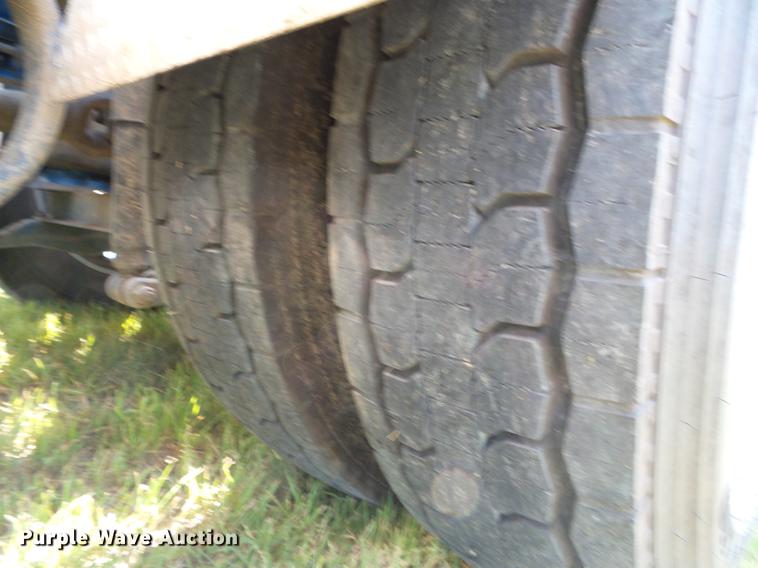 image for item DD5858 2007 Peterbilt 379 semi truck