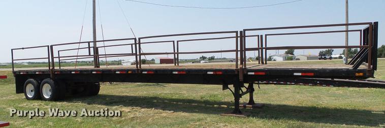 image for item DD5860 1987 Trailmobile flatbed trailer