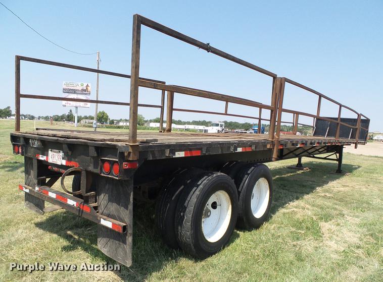 image for item DD5860 1987 Trailmobile flatbed trailer