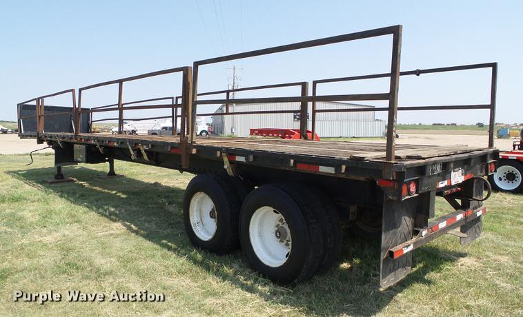 image for item DD5860 1987 Trailmobile flatbed trailer