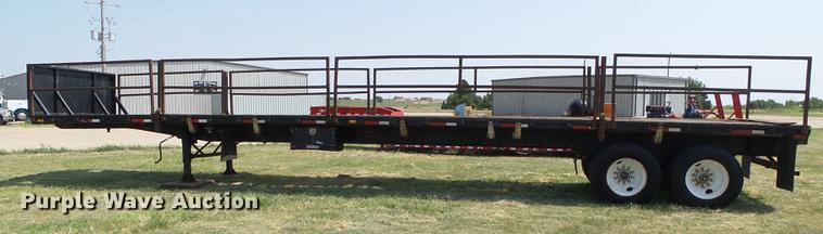 image for item DD5860 1987 Trailmobile flatbed trailer