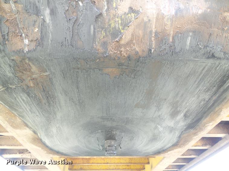 image for item DD5860 1987 Trailmobile flatbed trailer