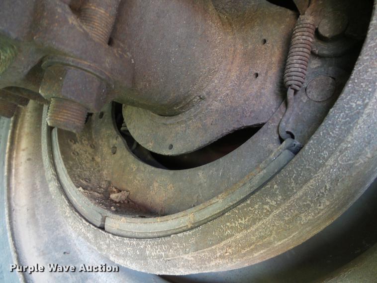 image for item DD5860 1987 Trailmobile flatbed trailer