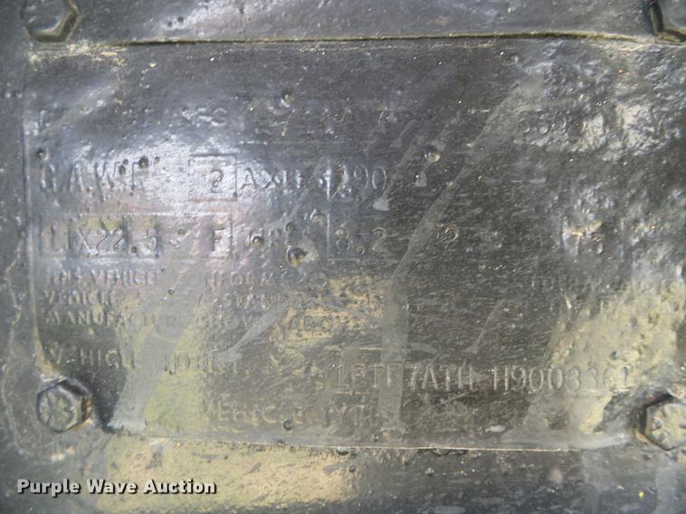 image for item DD5860 1987 Trailmobile flatbed trailer