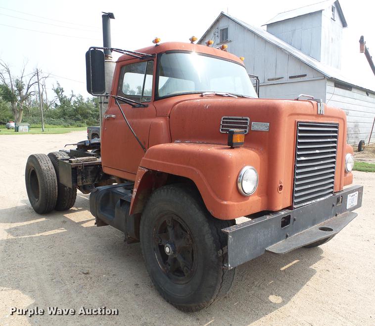 image for item DD5864 1967 International D2000 Fleet Star semi truck