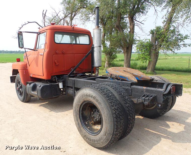 image for item DD5864 1967 International D2000 Fleet Star semi truck