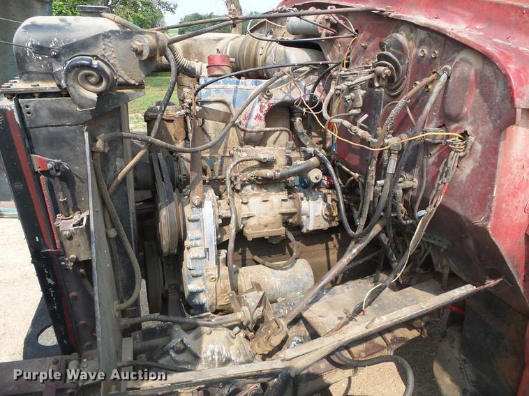 image for item DD5864 1967 International D2000 Fleet Star semi truck