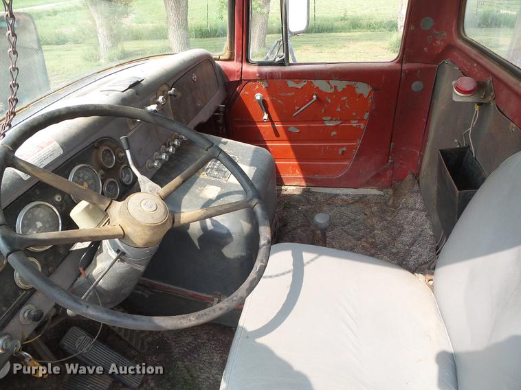 image for item DD5864 1967 International D2000 Fleet Star semi truck