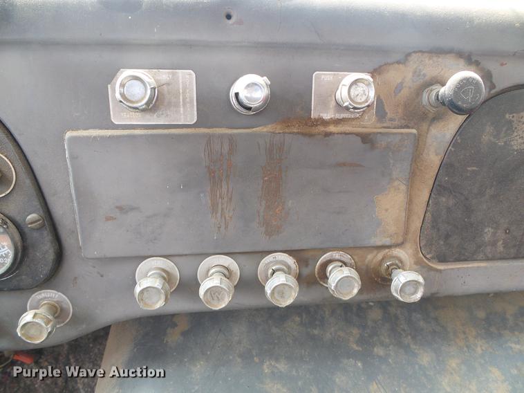 image for item DD5864 1967 International D2000 Fleet Star semi truck