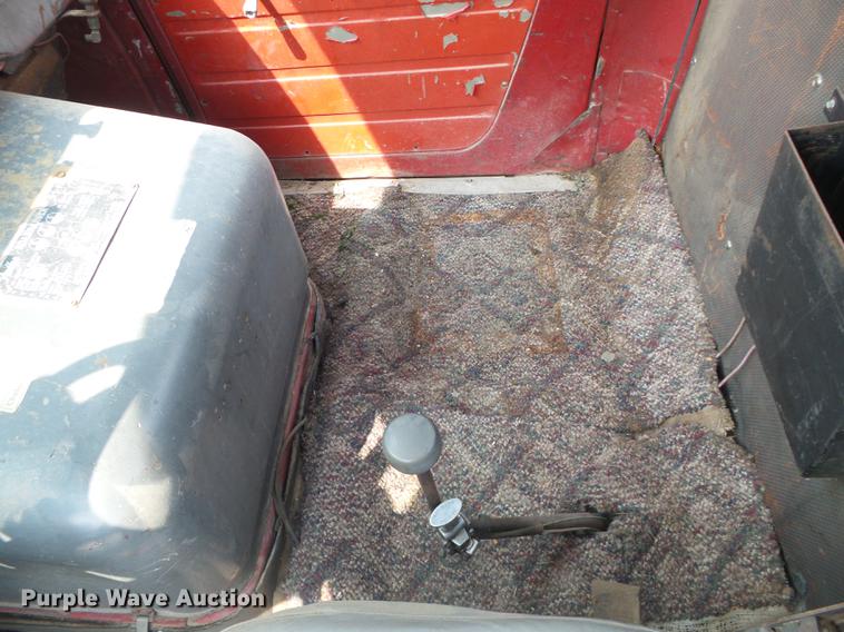 image for item DD5864 1967 International D2000 Fleet Star semi truck