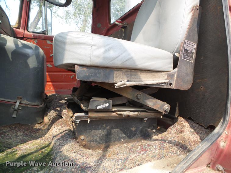 image for item DD5864 1967 International D2000 Fleet Star semi truck