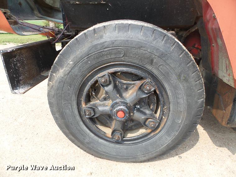 image for item DD5864 1967 International D2000 Fleet Star semi truck