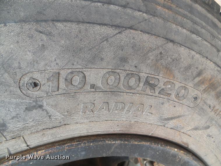 image for item DD5864 1967 International D2000 Fleet Star semi truck