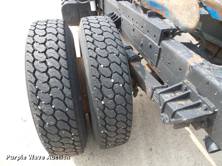 image for item DD5864 1967 International D2000 Fleet Star semi truck